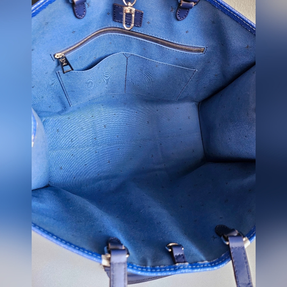 Louis Vuitton Blue Escale Limited Edition Onthego GM - Picture 11 of 15